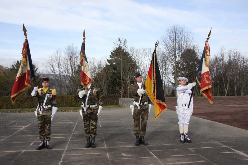 hw 14.jpg - HWK 11 Novembre 2008. les drapeaux  152, BFA(2) et Chasseurs